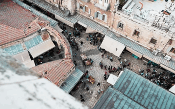 Certificate in Understanding Global Real Estate Trends